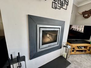 Lounge Fire- click for photo gallery